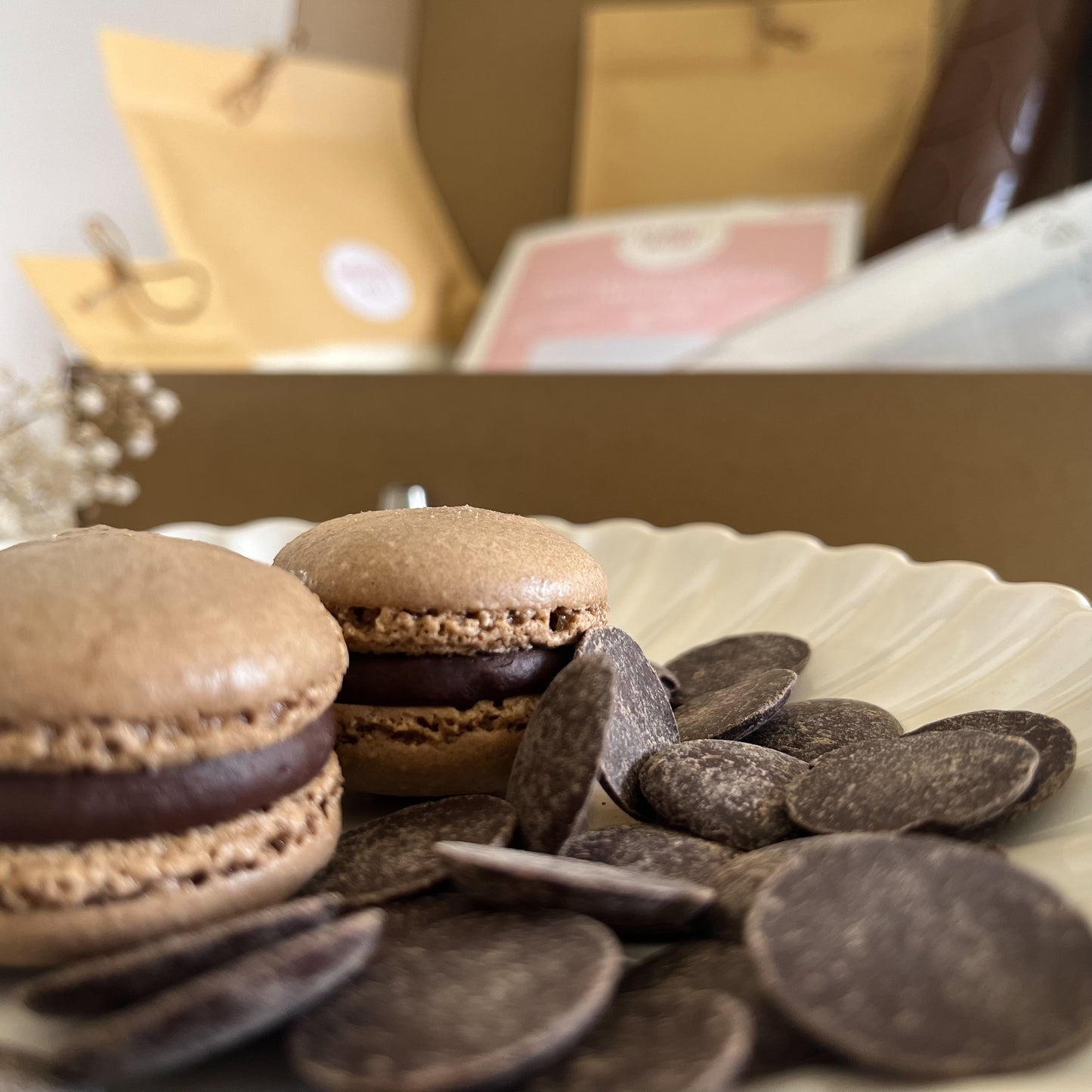 MACARONS GANACHE CHOCOLAT NOIR (Recette pour 15 macarons)