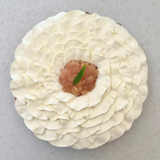 tarte pêche verveine avec une chantilly à la verveine, ma box gourmande.